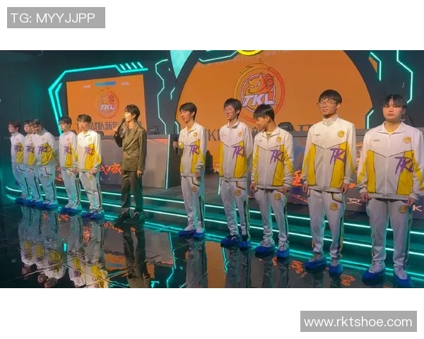 天才少年一战成名电竞新秀的巅峰之路与传奇起航